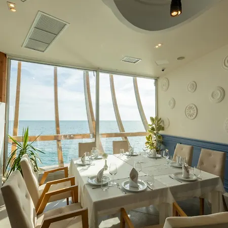 Ventus Harbor Hotel-3